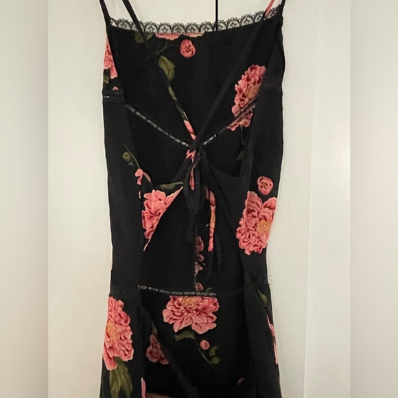 REFORMATION Halter Dress - Picture 4 of 9